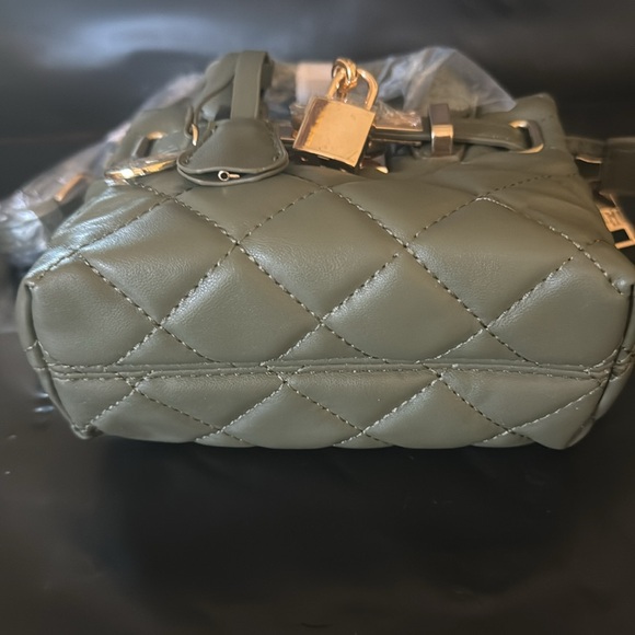 Badgley Mischka Mini Diamond Quilted Tote with Front Lock. NWT - Picture 6 of 9